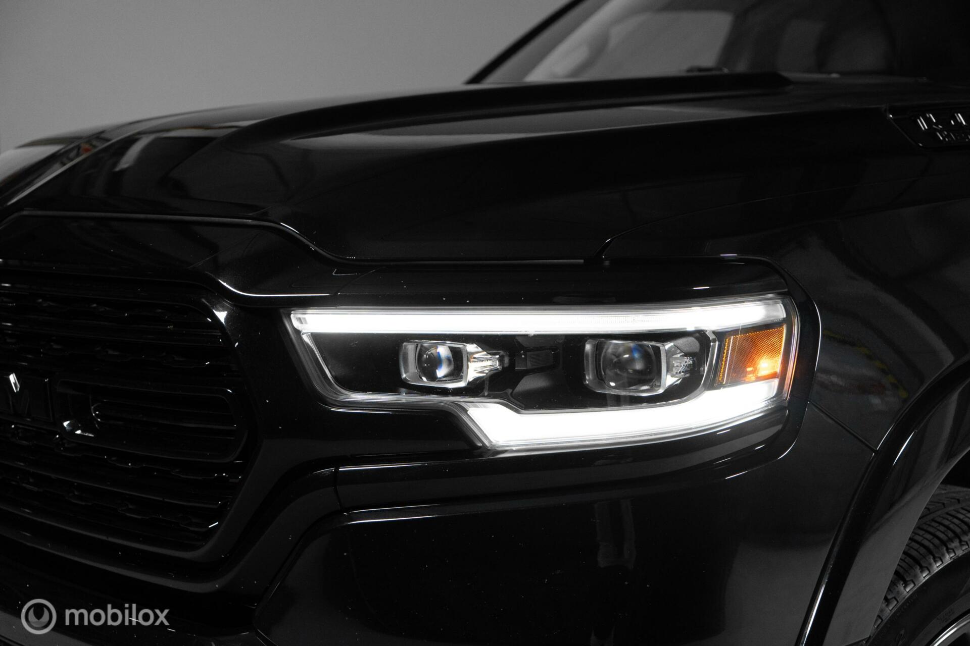 
Dodge Ram 1500 4X4 5.7 V8 4×4 Crew Cab Limited vol									