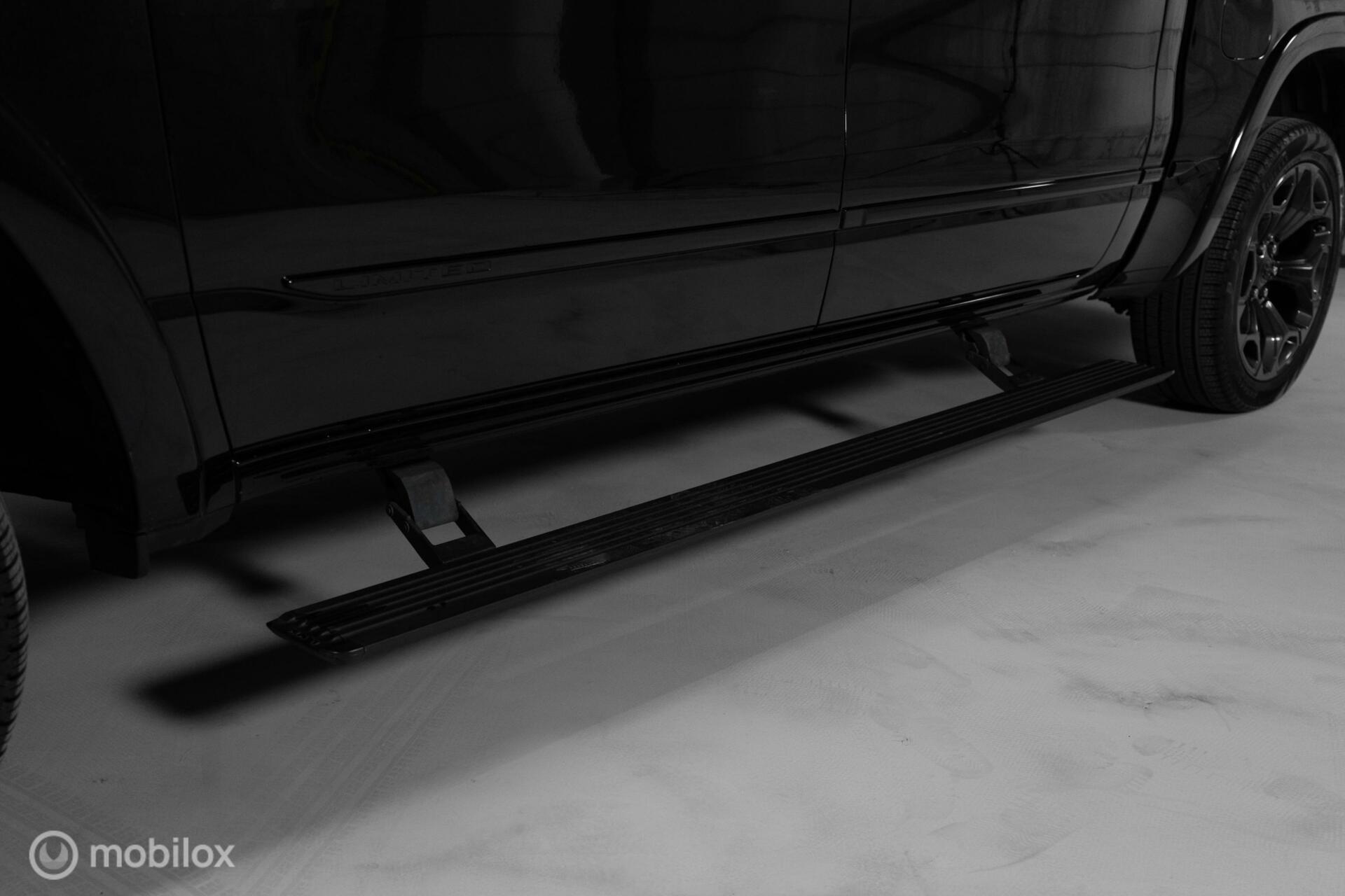 
Dodge Ram 1500 4X4 5.7 V8 4×4 Crew Cab Limited vol									