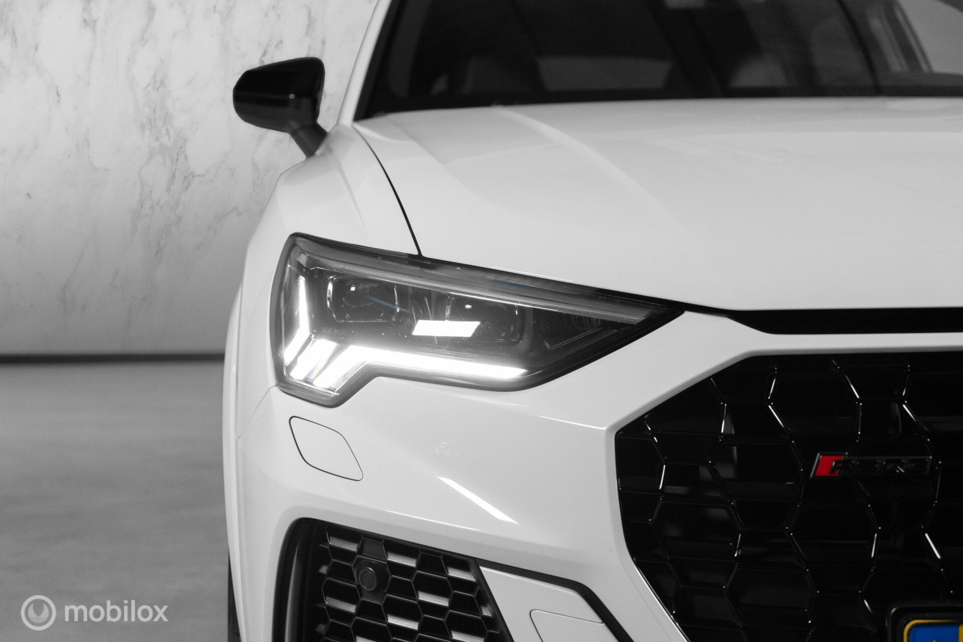 
Audi RS Q3 2.5 TFSI vol									