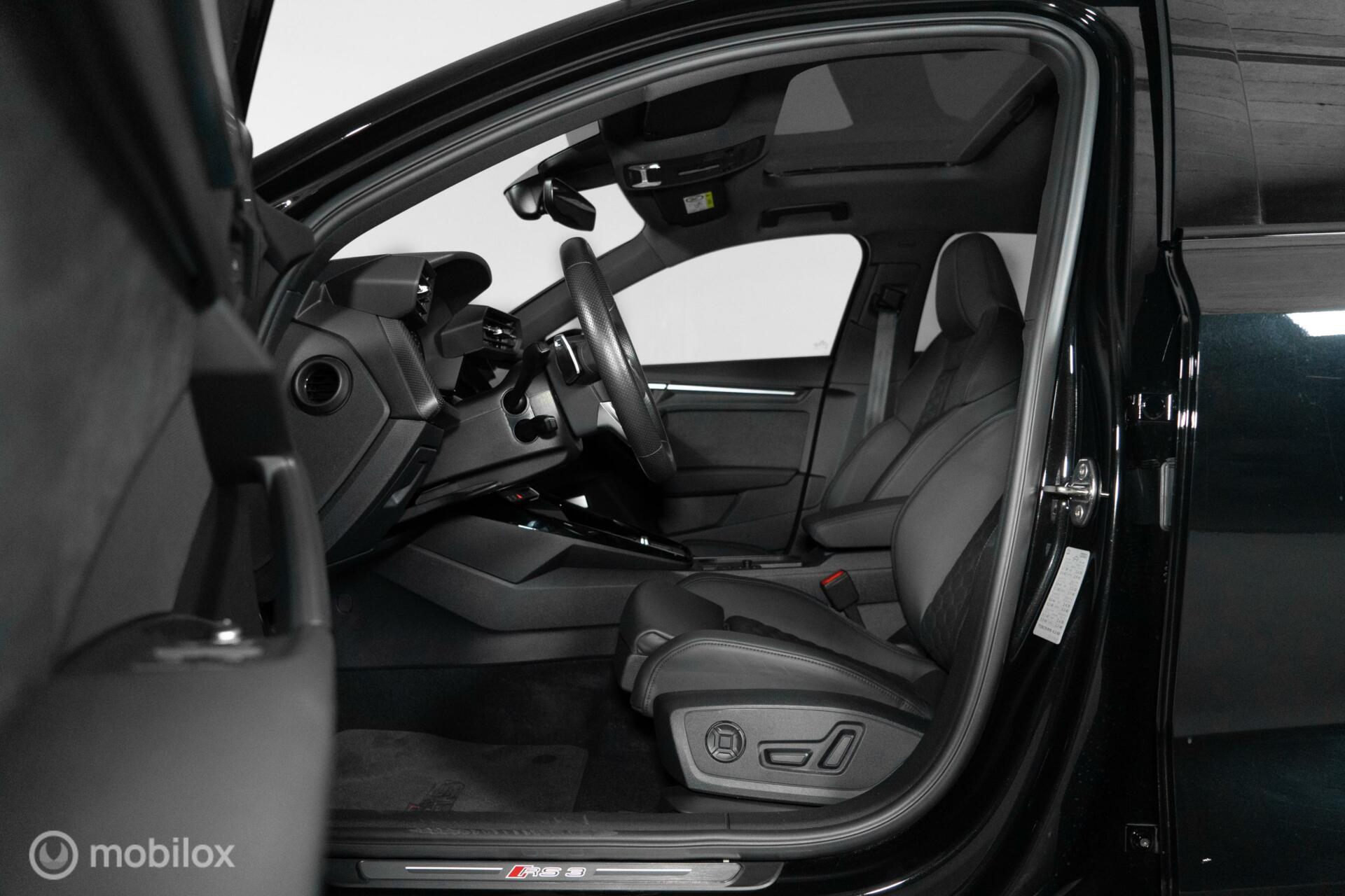 
Audi RS 3 TFSI quattro vol									