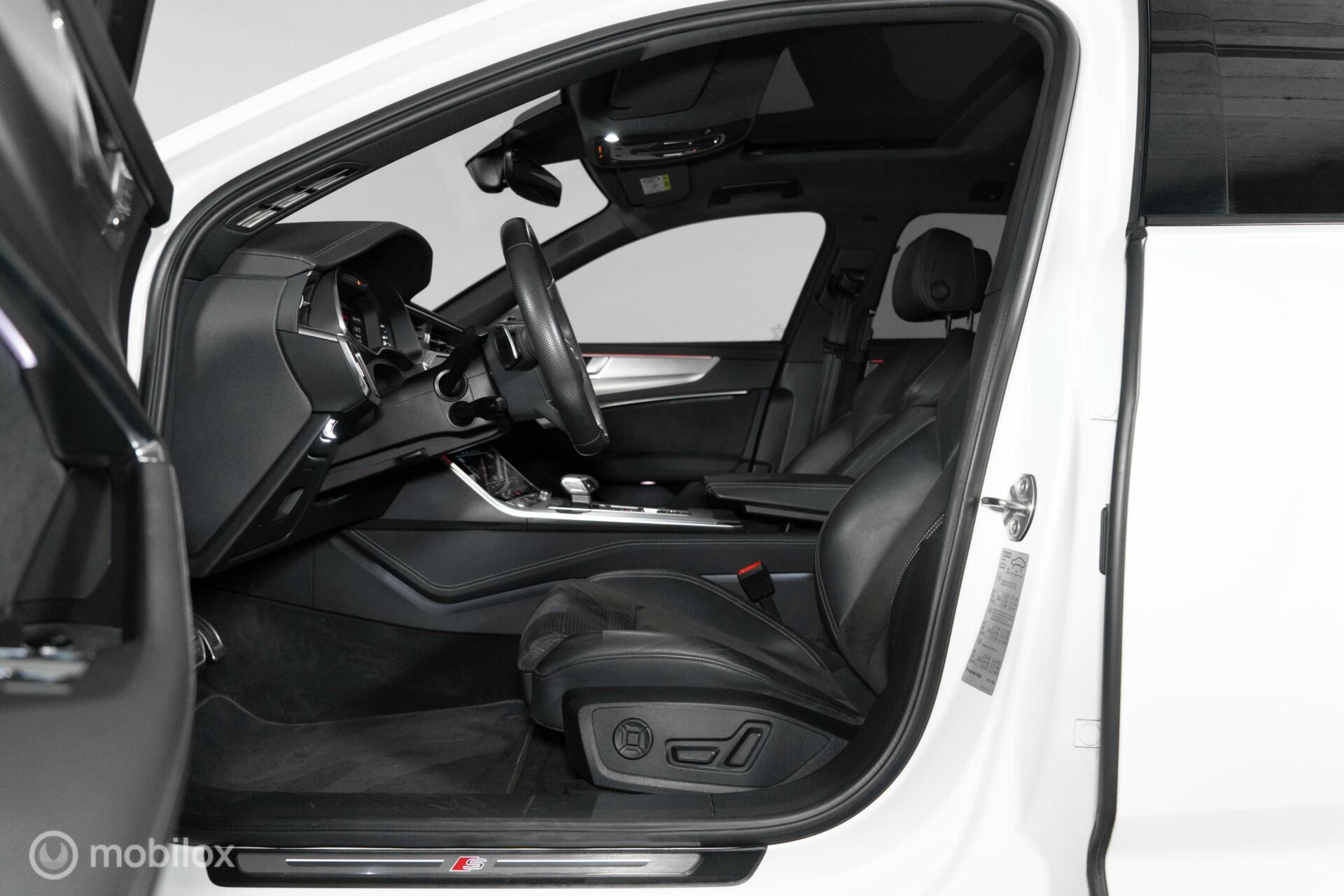 
Audi A3 Avant 55 TFSI quattro S-line vol									