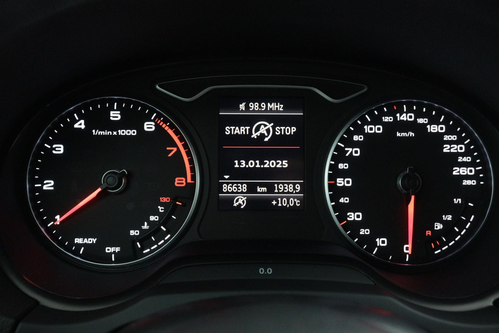 
Audi A3 Limousine 30 TFSI Pro Line(NL-auto, 1e Eig, Dealer OnderH, Navi, Parkeersensoren, Cruise Con, Etc) vol									