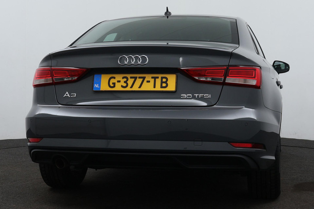 
Audi A3 Limousine 30 TFSI Pro Line(NL-auto, 1e Eig, Dealer OnderH, Navi, Parkeersensoren, Cruise Con, Etc) vol									