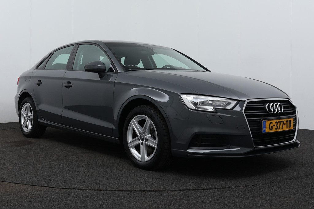 
Audi A3 Limousine 30 TFSI Pro Line(NL-auto, 1e Eig, Dealer OnderH, Navi, Parkeersensoren, Cruise Con, Etc) vol									