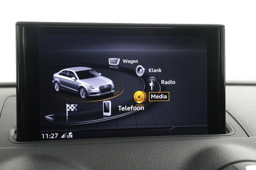 
Audi A3 Limousine 30 TFSI Pro Line(NL-auto, 1e Eig, Dealer OnderH, Navi, Parkeersensoren, Cruise Con, Etc) vol									