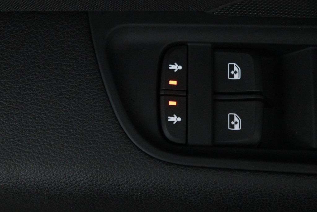 
Audi A3 Limousine 30 TFSI Pro Line(NL-auto, 1e Eig, Dealer OnderH, Navi, Parkeersensoren, Cruise Con, Etc) vol									