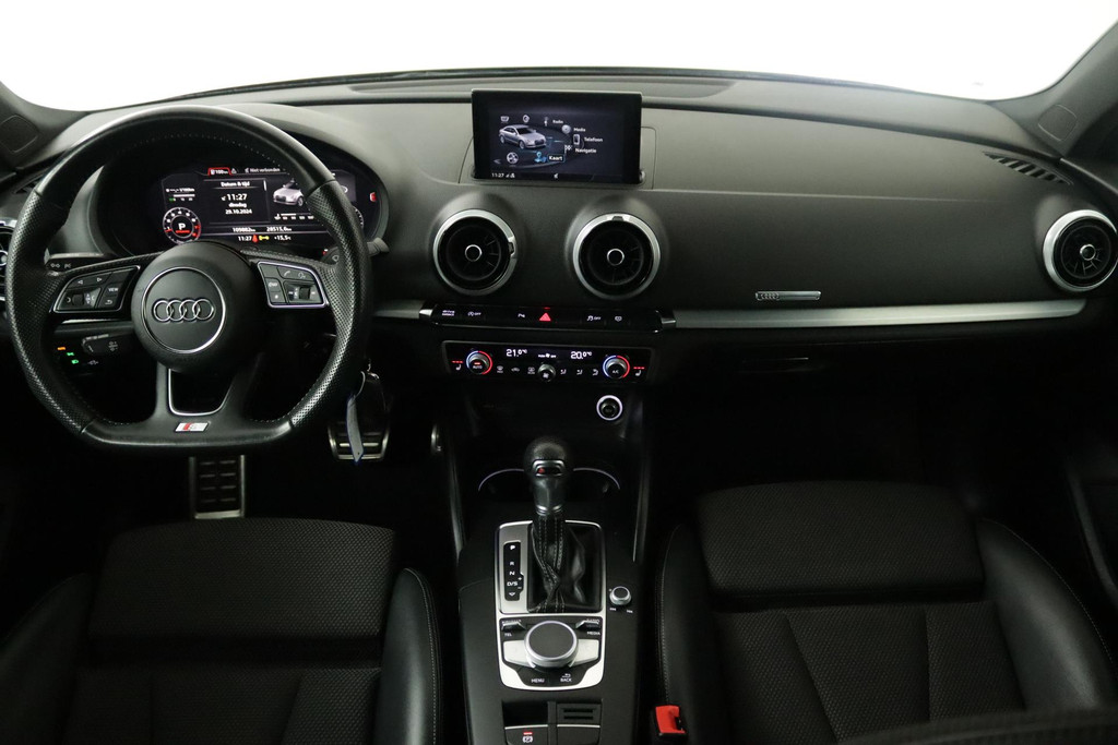
Audi A3 Limousine 35 TFSI CoD Advance Sport Automaat (NAVIGATIE, VIRTUAL, STOELV, PDC, CRUISE, CLIMATE, NL-AUTO, GOED ONDERHOUDEN) vol									