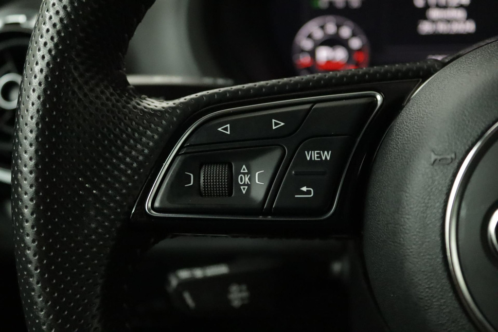 
Audi A3 Limousine 35 TFSI CoD Advance Sport Automaat (NAVIGATIE, VIRTUAL, STOELV, PDC, CRUISE, CLIMATE, NL-AUTO, GOED ONDERHOUDEN) vol									