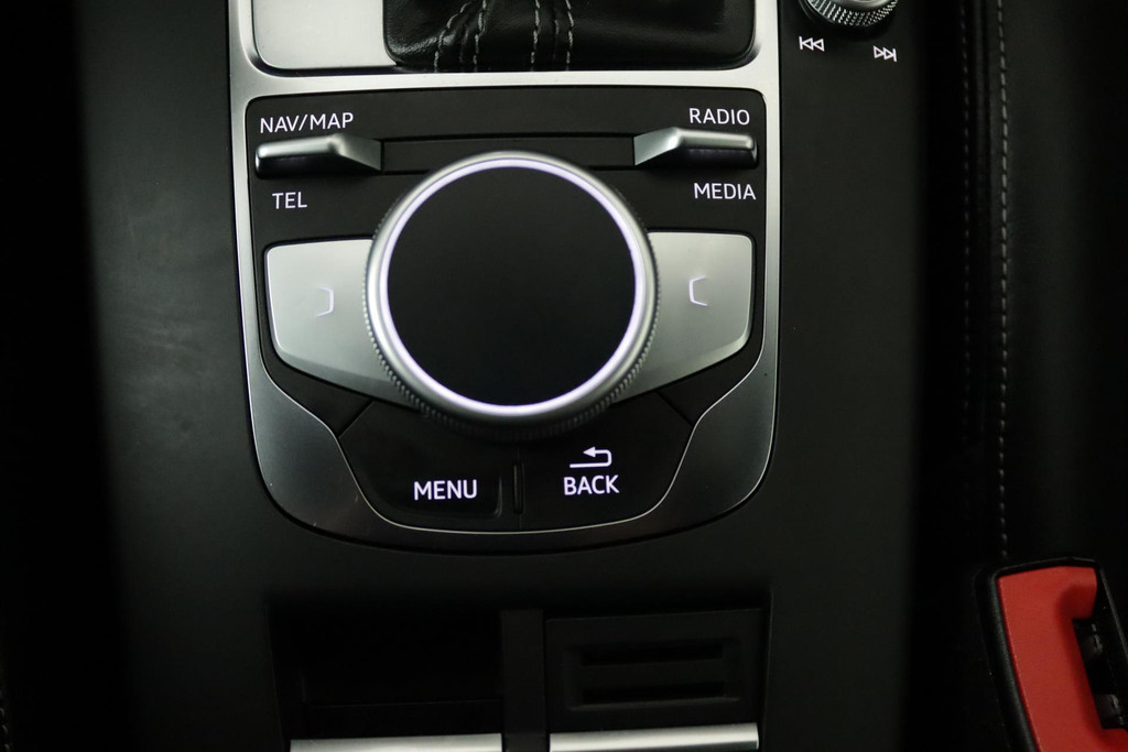 
Audi A3 Limousine 35 TFSI CoD Advance Sport Automaat (NAVIGATIE, VIRTUAL, STOELV, PDC, CRUISE, CLIMATE, NL-AUTO, GOED ONDERHOUDEN) vol									