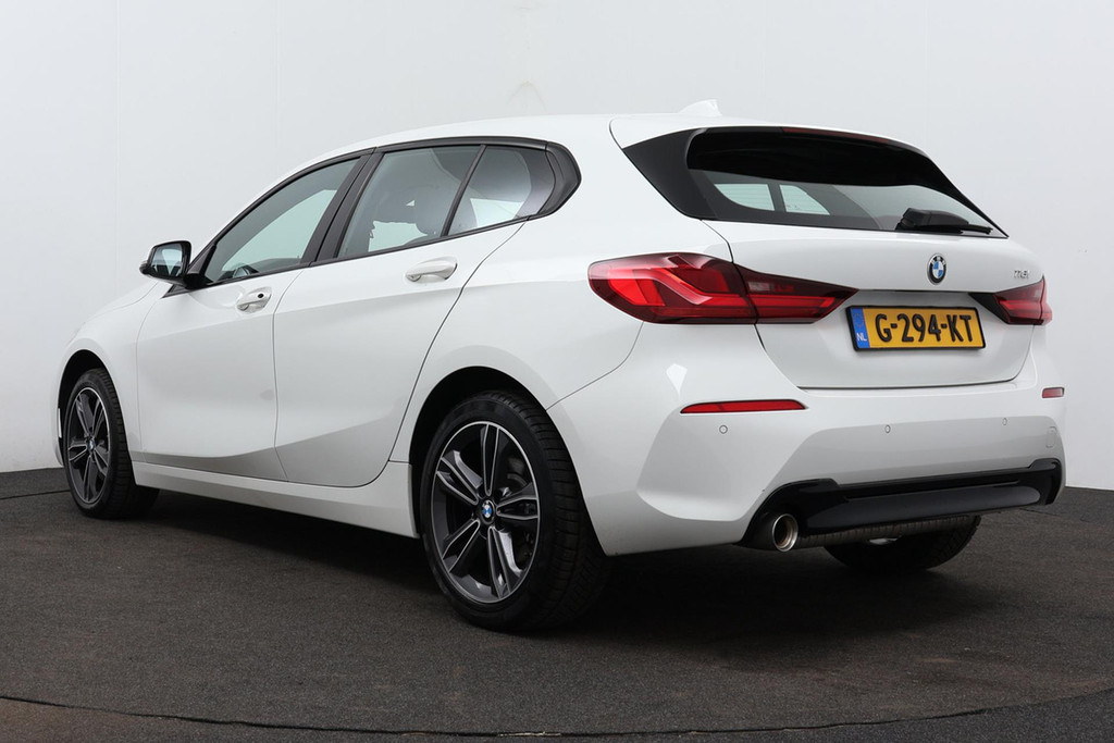 
BMW 1-serie 118i Executive Edition Automaat (NAVIGATIE, DIGITALE TELLER, CARPLAY, PARKEERSENS, LED, 1e EIGENAAR, DEALER ONDERH) vol									
