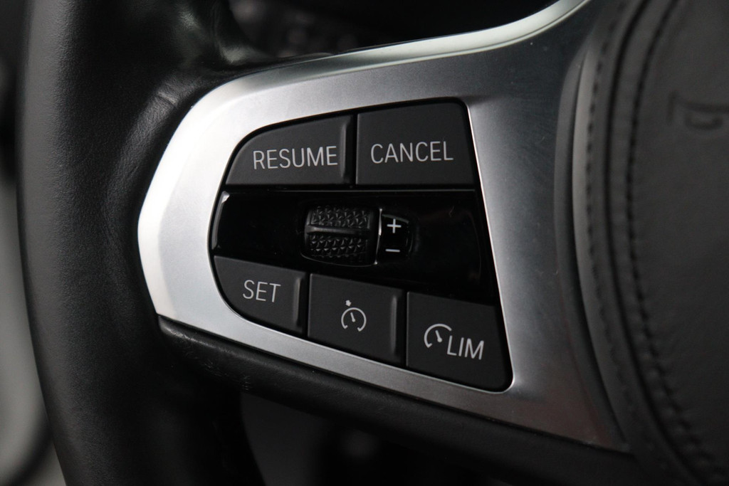 
BMW 1-serie 118i Executive Edition Automaat (NAVIGATIE, DIGITALE TELLER, CARPLAY, PARKEERSENS, LED, 1e EIGENAAR, DEALER ONDERH) vol									