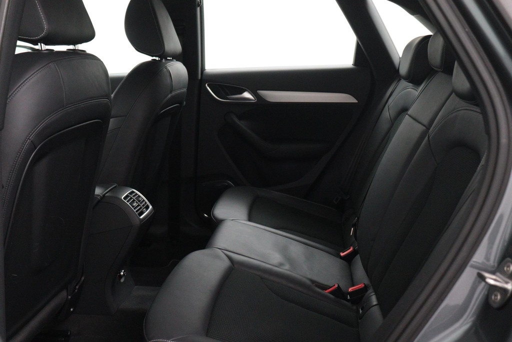 
Audi Q3 1.4 TFSI CoD Sport Advance Sport 2x S-line AANBIEDING!! ( NL-auto, Parkeerhulp V+A, Navi, StoelV, Cruise C, Etc) vol									