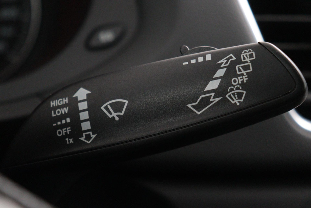 
Audi Q3 1.4 TFSI CoD Sport Advance Sport 2x S-line AANBIEDING!! ( NL-auto, Parkeerhulp V+A, Navi, StoelV, Cruise C, Etc) vol									