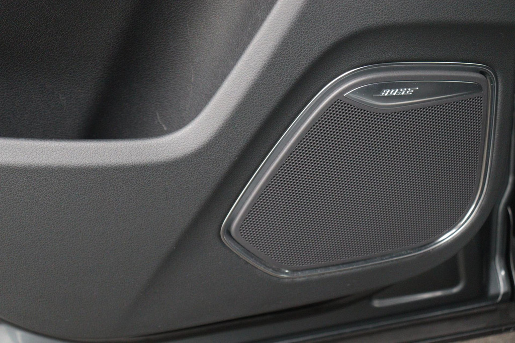 
Audi Q3 1.4 TFSI CoD Sport Advance Sport 2x S-line AANBIEDING!! ( NL-auto, Parkeerhulp V+A, Navi, StoelV, Cruise C, Etc) vol									