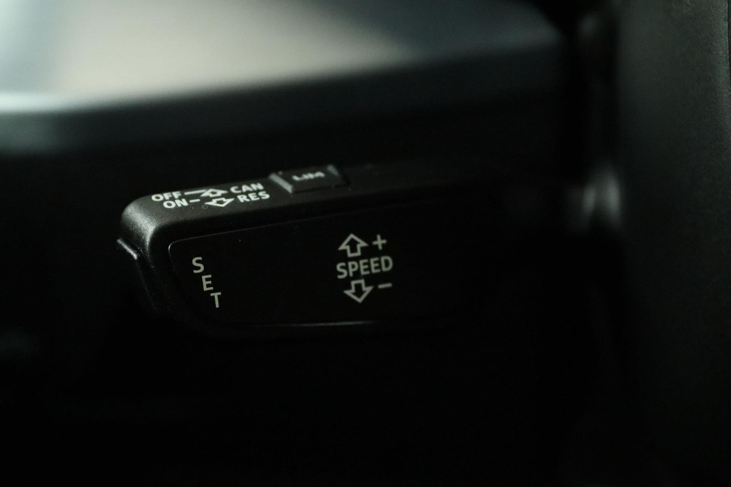 
Audi Q2 1.4 TFSI CoD Launch Edition (TREKHAAK, PARKEERSENSOREN, NAVIGATIE, STOELVERWARMING, GOED ONDERHOUDEN) vol									