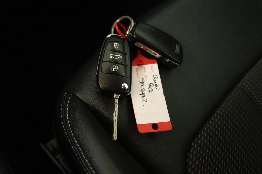 
Audi Q2 1.4 TFSI CoD Launch Edition (TREKHAAK, PARKEERSENSOREN, NAVIGATIE, STOELVERWARMING, GOED ONDERHOUDEN) vol									