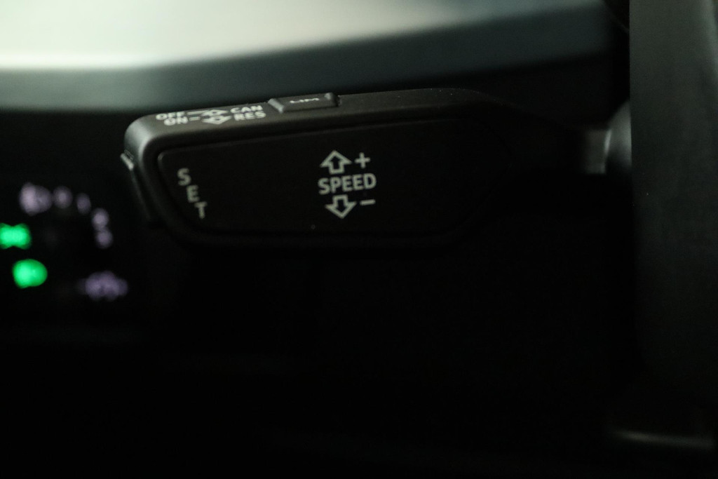 
Audi Q2 35 TFSI CoD Sport (PANORAMADAK, PARKEERSENSOREN, CRUISE, CLIMATE CONTROL, AUTOMAAT, NAVIGATIE, NL-AUTO, GOED ONDERHOUDEN) vol									