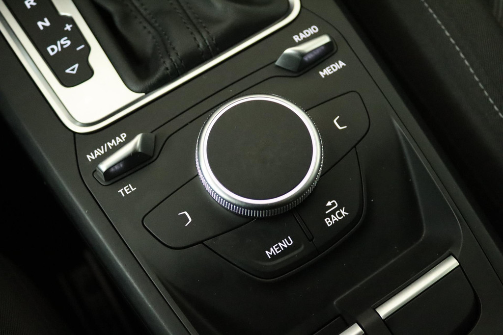 
Audi Q2 35 TFSI CoD Sport (PANORAMADAK, PARKEERSENSOREN, CRUISE, CLIMATE CONTROL, AUTOMAAT, NAVIGATIE, NL-AUTO, GOED ONDERHOUDEN) vol									