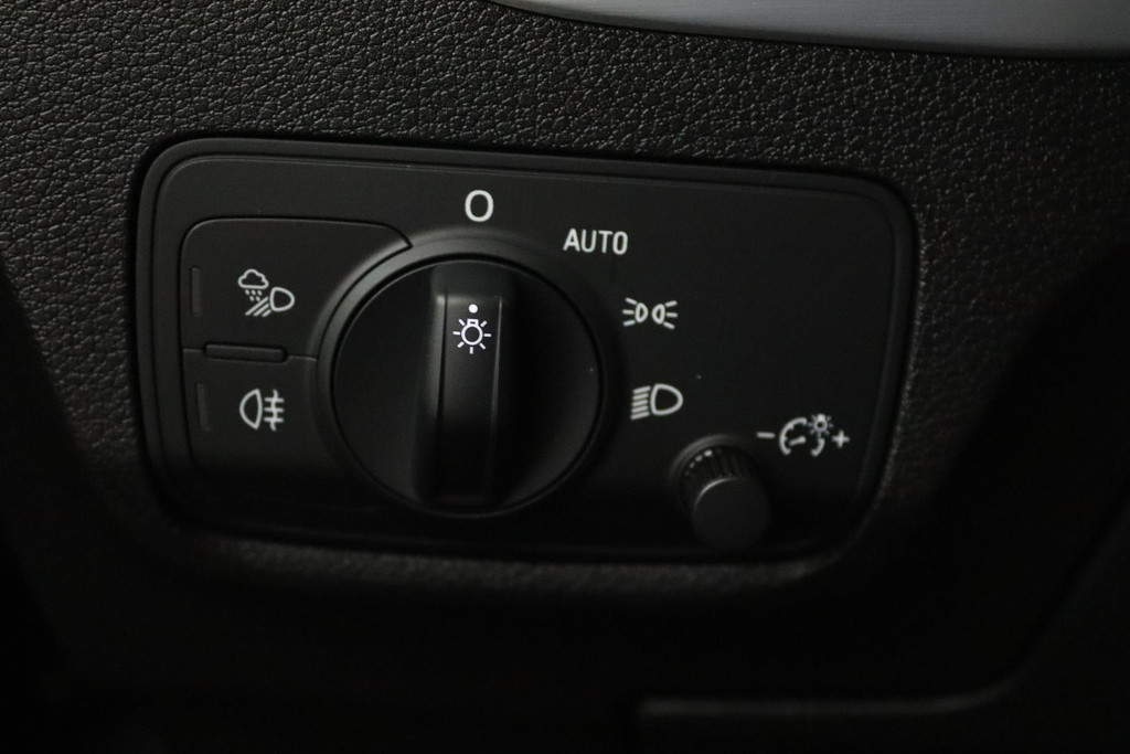 
Audi Q2 35 TFSI epic Automaat (PANORAMADAK, NAVI, CRUISE CONTROL, PARKEERSENSOREN, CLIMATE CONTROL, NL-AUTO, GOED ONDERHOUDEN) vol									