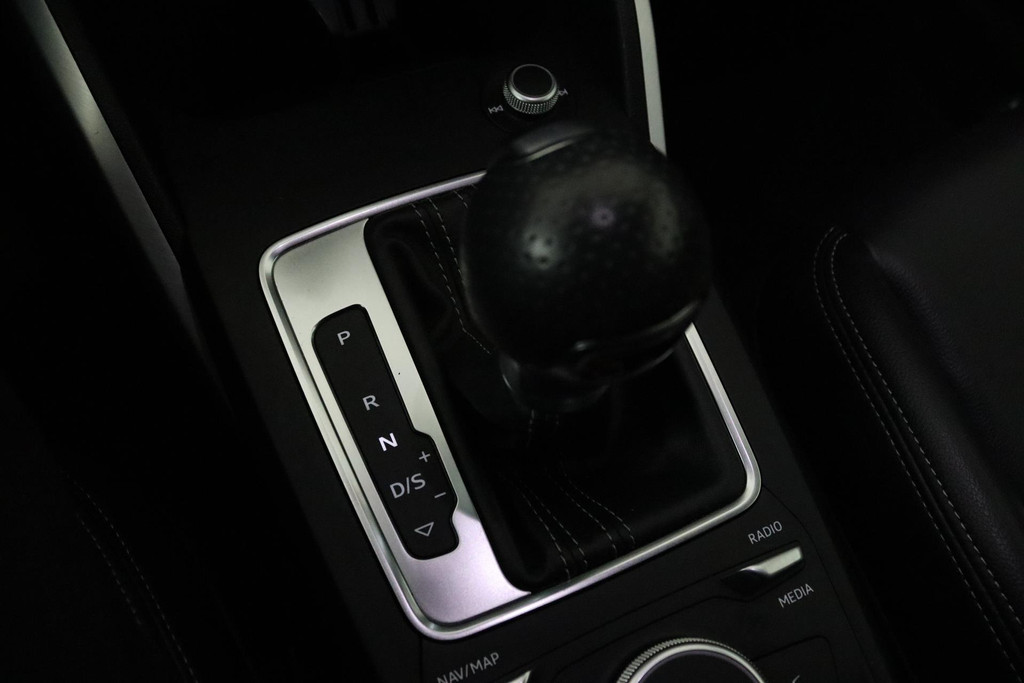 
Audi Q2 35 TFSI S Edition Automaat (PANORAMADAK, NAVIGATIE, PDC, STOELVERWARMING, CRUISE, CLIMATE, NL-AUTO, GOED ONDERHOUDEN) vol									