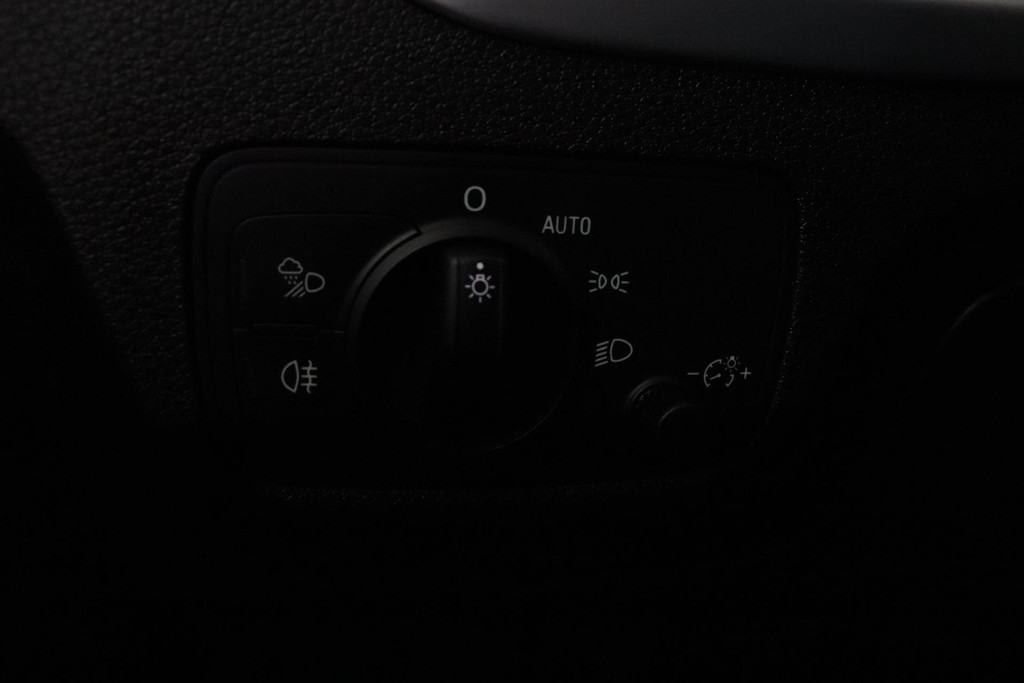 
Audi Q2 30 TFSI Sport Pro Line Automaat (VIRTUAL, NAVIGATIE, CAMERA, PDC, CRUISE, CLIMATE CONTROL, NL-AUTO, GOED ONDERHOUDEN) vol									