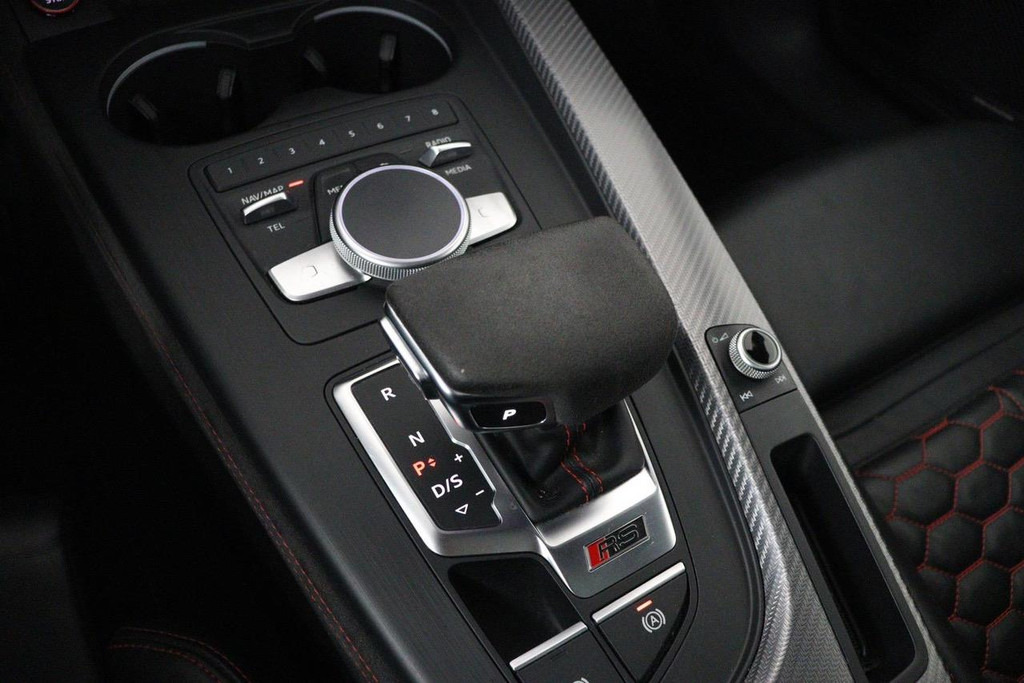 
Audi A4 Avant 2.9 TFSI RS 4 quattro (Panorama, Digitale Dash, Camera’s, StoelV, Navi Pro, Etc) vol									