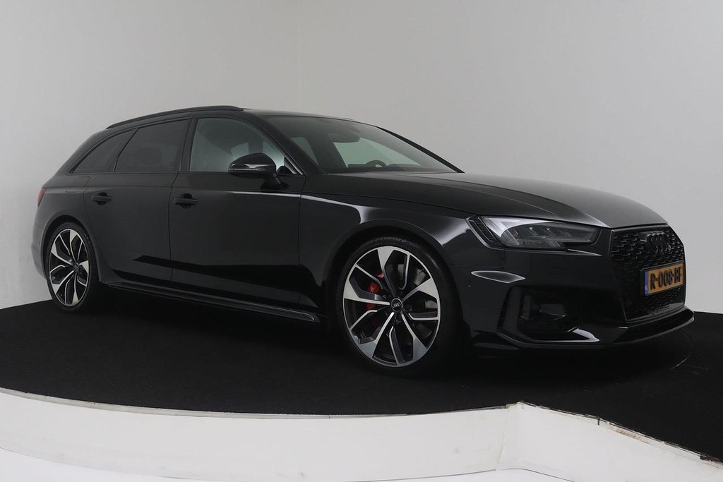 
Audi A4 Avant 2.9 TFSI RS 4 quattro (Panorama, Digitale Dash, Camera’s, StoelV, Navi Pro, Etc) vol									