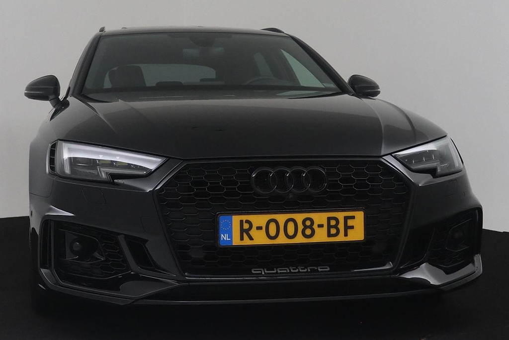 
Audi A4 Avant 2.9 TFSI RS 4 quattro (Panorama, Digitale Dash, Camera’s, StoelV, Navi Pro, Etc) vol									