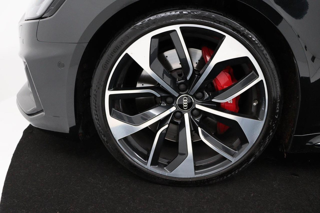 
Audi A4 Avant 2.9 TFSI RS 4 quattro (Panorama, Digitale Dash, Camera’s, StoelV, Navi Pro, Etc) vol									