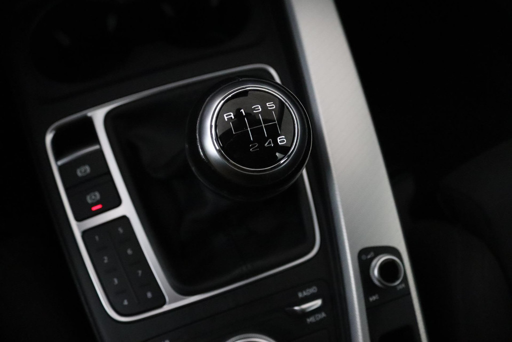 
Audi A4 Avant 1.4 TFSI Sport Lease Edition Sport (NAVIGATIE, TREKHAAK, CRUISE CONTROL, CLIMATE, NL-AUTO, GOED ONDERHOUDEN) vol									