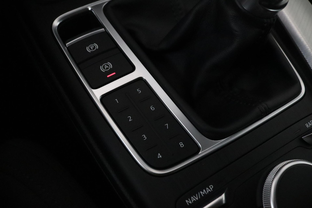 
Audi A4 Avant 1.4 TFSI Sport Lease Edition Sport (NAVIGATIE, TREKHAAK, CRUISE CONTROL, CLIMATE, NL-AUTO, GOED ONDERHOUDEN) vol									