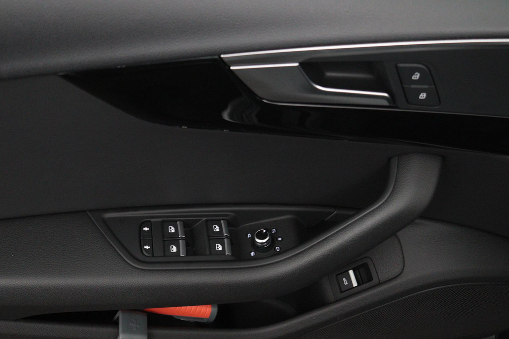 
Audi A4 Avant 35 TFSI S-line edition (NAVIGATIE, SPORTSTOELEN, LED, CLIMA, 1e EIGENAAR, GOED ONDERHOUDEN) vol									