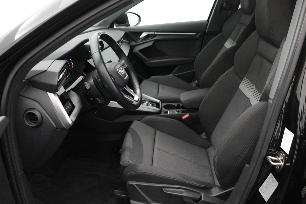 
Audi A3 Limousine 30 TFSI Advanced edition(NL-auto, 1e Eig, Dealer OnderH, Digitale Dash, Carplay, Trekhaak, Addapt Cruise, Etc) vol									