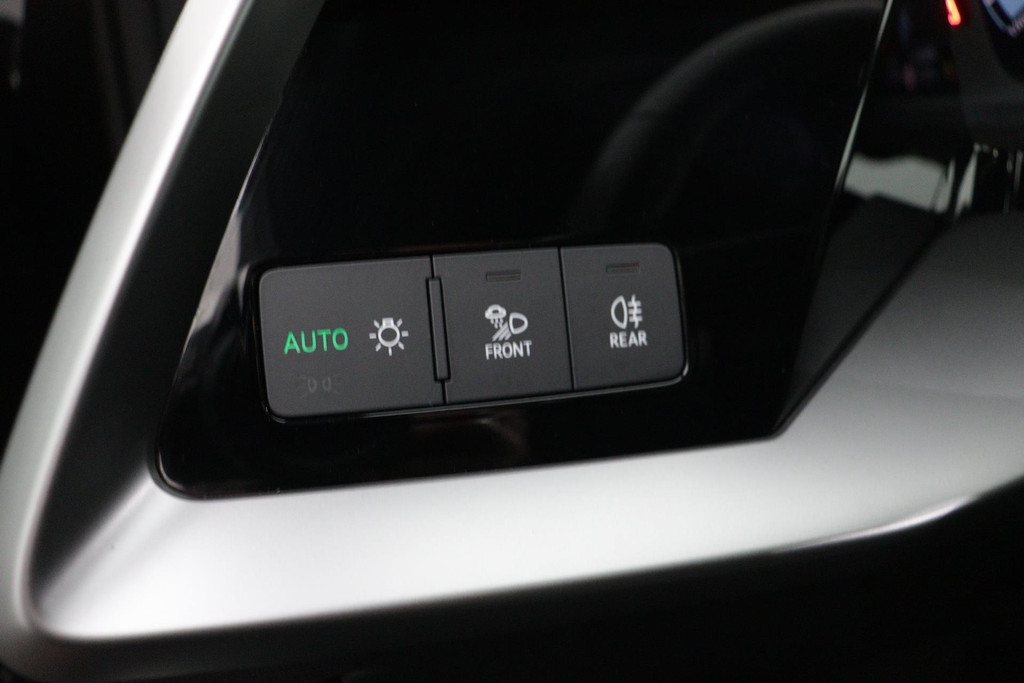 
Audi A3 Limousine 30 TFSI Advanced edition(NL-auto, 1e Eig, Dealer OnderH, Digitale Dash, Carplay, Trekhaak, Addapt Cruise, Etc) vol									