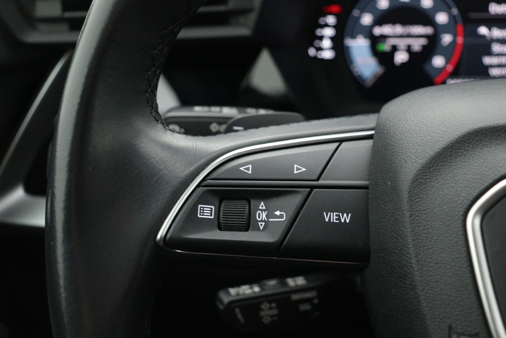 
Audi A3 Limousine 30 TFSI Advanced edition(NL-auto, 1e Eig, Dealer OnderH, Digitale Dash, Carplay, Trekhaak, Addapt Cruise, Etc) vol									