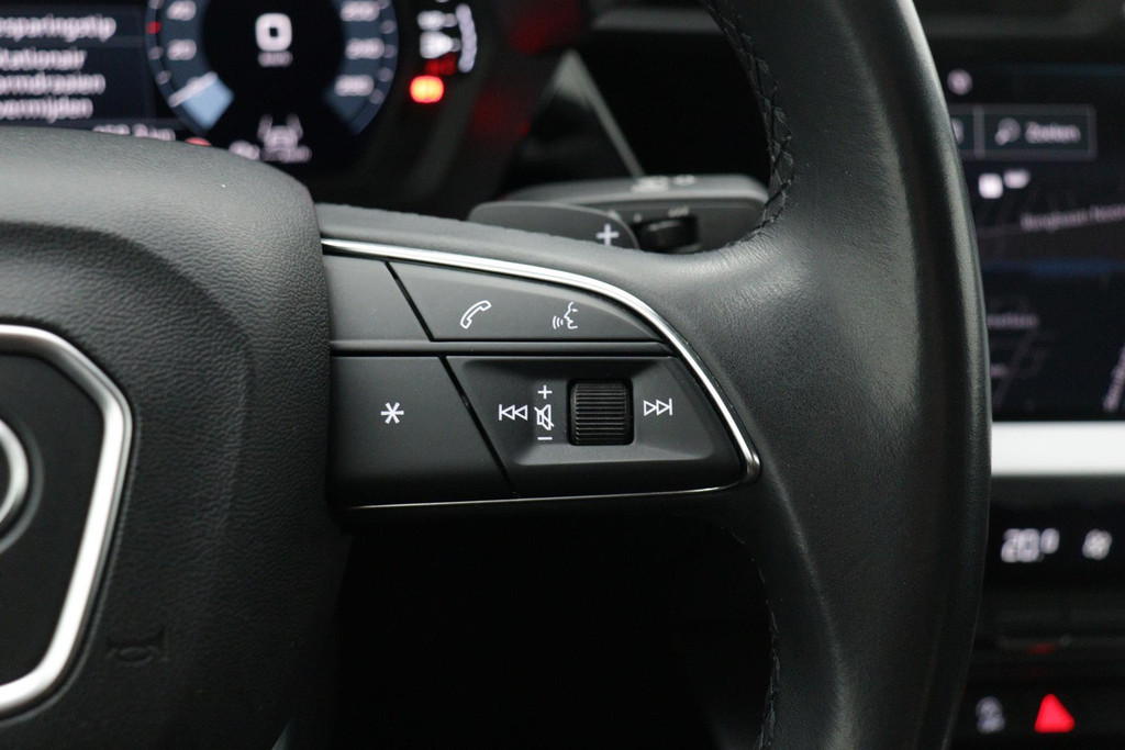 
Audi A3 Limousine 30 TFSI Advanced edition(NL-auto, 1e Eig, Dealer OnderH, Digitale Dash, Carplay, Trekhaak, Addapt Cruise, Etc) vol									