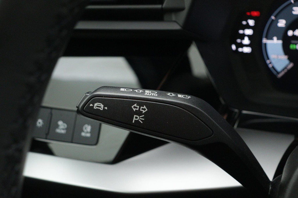 
Audi A3 Limousine 30 TFSI Advanced edition(NL-auto, 1e Eig, Dealer OnderH, Digitale Dash, Carplay, Trekhaak, Addapt Cruise, Etc) vol									