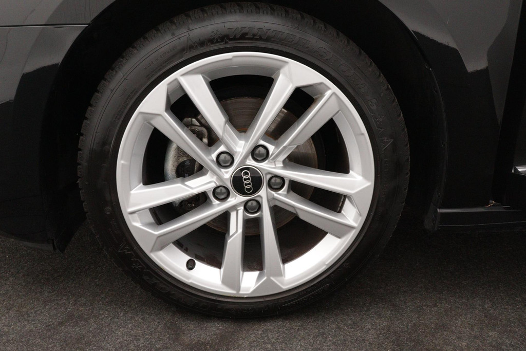 
Audi A3 Limousine 30 TFSI Advanced edition(NL-auto, 1e Eig, Dealer OnderH, Digitale Dash, Carplay, Trekhaak, Addapt Cruise, Etc) vol									