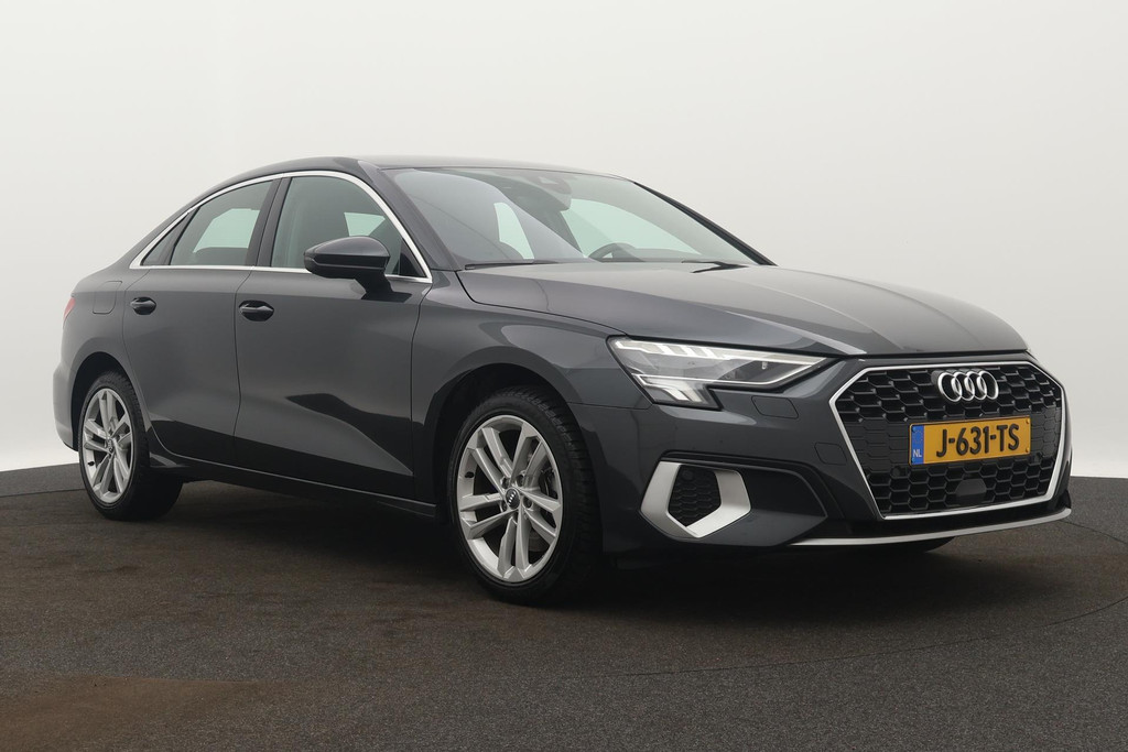 
Audi A3 Limousine 35 TFSI Business edition Automaat (NAVIGATIE, LED, CARPLAY, VIRTUAL COCKPIT, 1e EIGENAAR, GOED ONDERHOUDEN) vol									