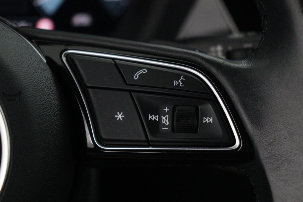 
Audi A3 Limousine 30 TFSI Business edition Automaat (VIRTUAL, CAMERA, PDC, NAVIGATIE, CRUISE, LANE, NL-AUTO, GOED ONDERHOUDEN) vol									