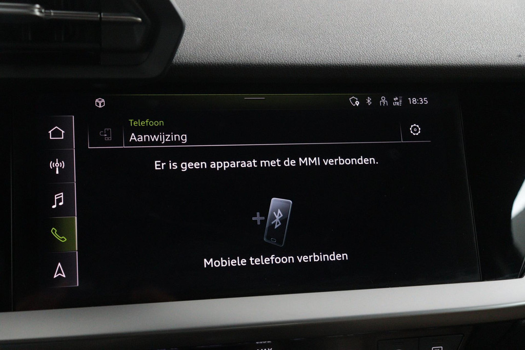 
Audi A3 Limousine 30 TFSI Business edition Automaat (VIRTUAL, CAMERA, PDC, NAVIGATIE, CRUISE, LANE, NL-AUTO, GOED ONDERHOUDEN) vol									