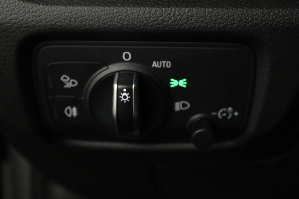 
Audi A3 Sportback 35 TFSI CoD Advance Sport (NAVIGATIE, STOELVERWARMING, DIGITAAL DASHBOARD, NL-AUTO, GOED ONDERHOUDEN) vol									