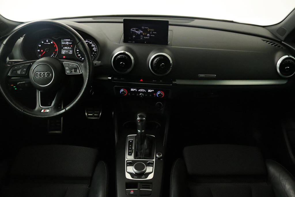 
Audi A3 Sportback 35 TFSI CoD Sport S Line Edition Automaat (PANORAMADAK, NAVIGATIE, PDC, CRUISE, NL-AUTO, GOED ONDERHOUDEN) vol									