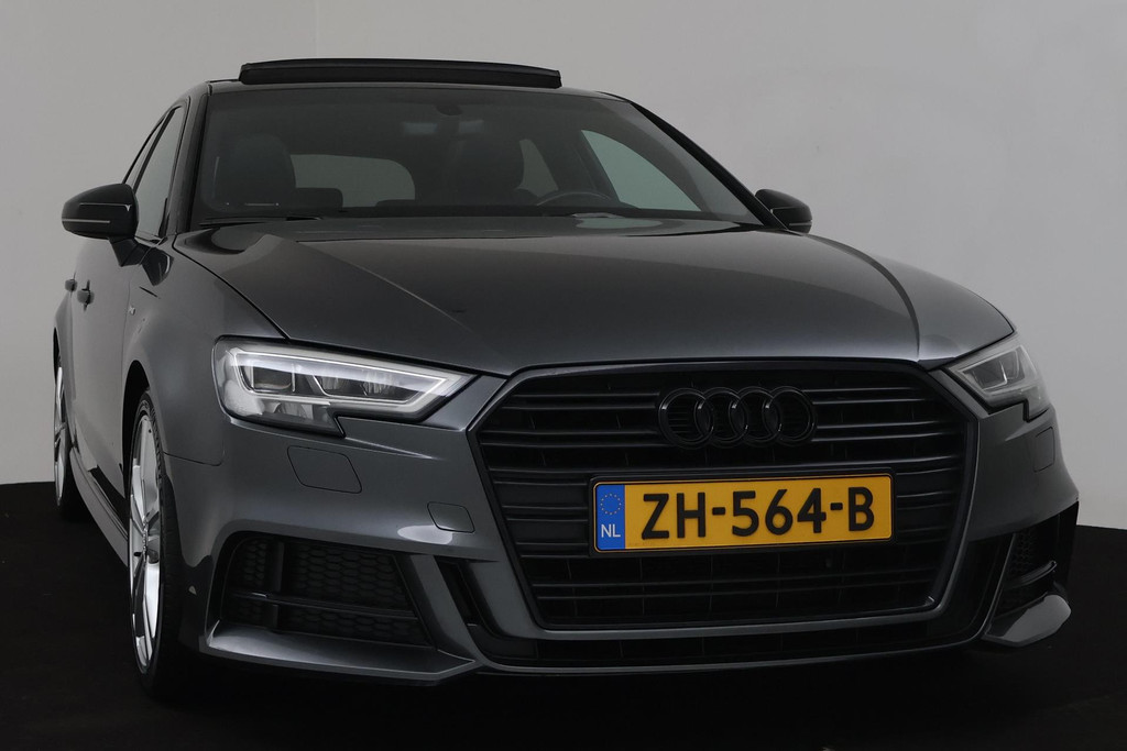 
Audi A3 Sportback 35 TFSI CoD Sport S Line Edition Automaat (PANORAMADAK, NAVIGATIE, PDC, CRUISE, NL-AUTO, GOED ONDERHOUDEN) vol									