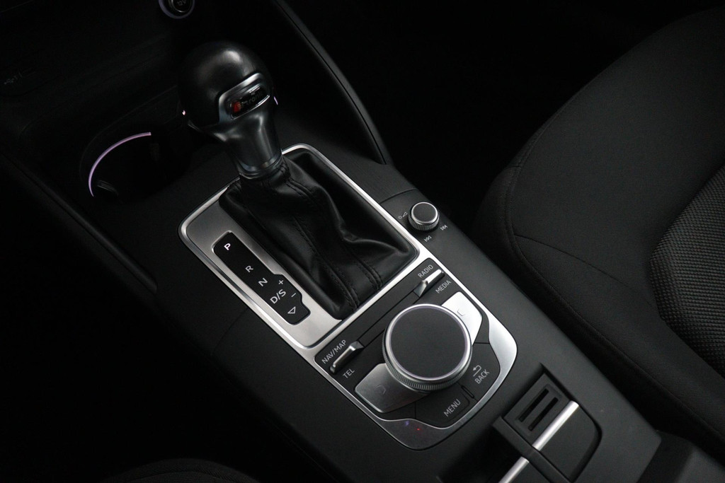 
Audi A3 Sportback 1.4 TFSI CoD Sport S Line Edition Automaat (VIRTUAL, STOELV, CRUISE, PDC, NAVIGATIE, CLIMATE, GOED ONDERHOUDEN) vol									