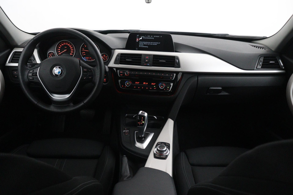 
BMW 3-serie 320i Corporate Lease Executive(NL-auto, Dealer OnderH, Navi, Parkeersensoren, Sportstoelen, Climate Con, Etc) vol									