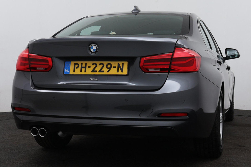 
BMW 3-serie 320i Corporate Lease Executive(NL-auto, Dealer OnderH, Navi, Parkeersensoren, Sportstoelen, Climate Con, Etc) vol									