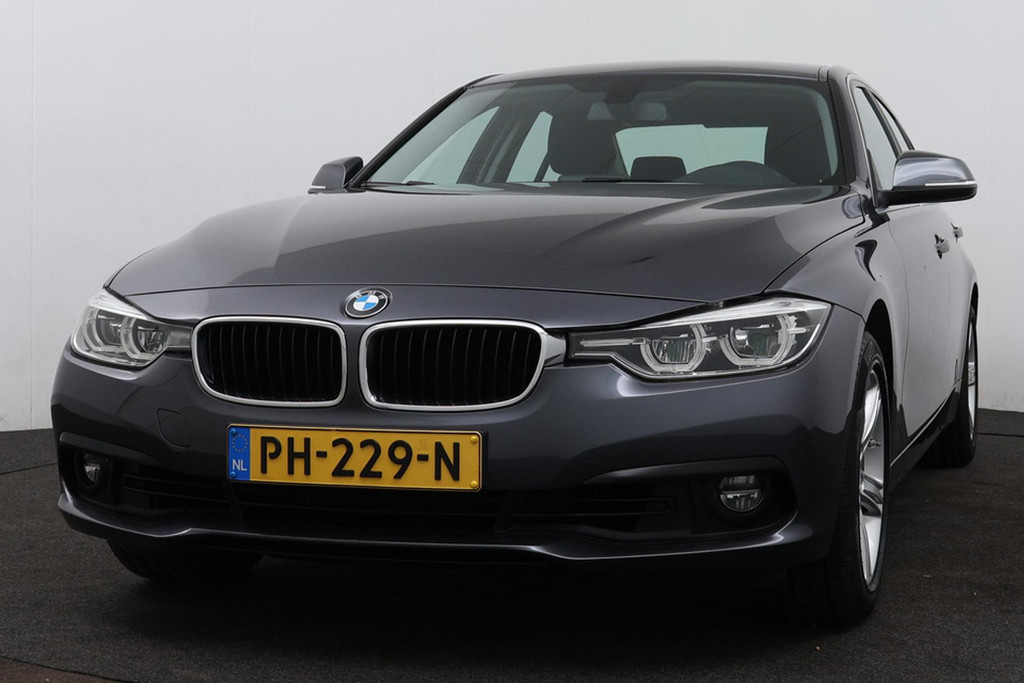 
BMW 3-serie 320i Corporate Lease Executive(NL-auto, Dealer OnderH, Navi, Parkeersensoren, Sportstoelen, Climate Con, Etc) vol									