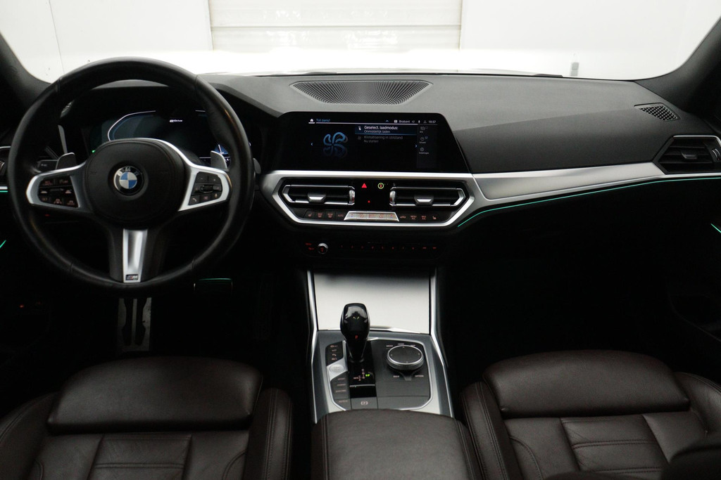 
BMW 3 Serie Touring 330e eDrive M-sport Edition(NL-auto,1e eig, Dealer OnderH, 360 Camera, Carplay, StoelV, Trekhaak, Etc) vol									