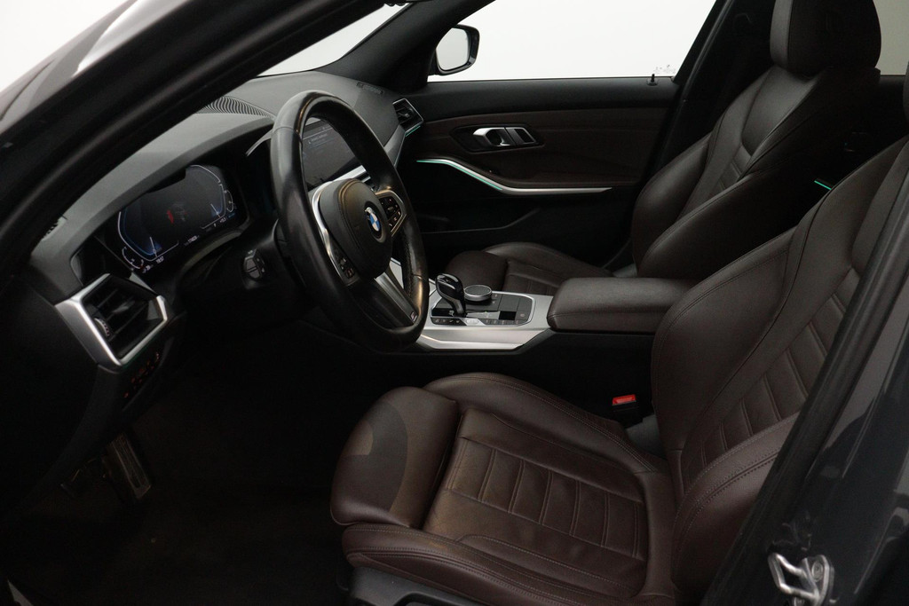 
BMW 3 Serie Touring 330e eDrive M-sport Edition(NL-auto,1e eig, Dealer OnderH, 360 Camera, Carplay, StoelV, Trekhaak, Etc) vol									